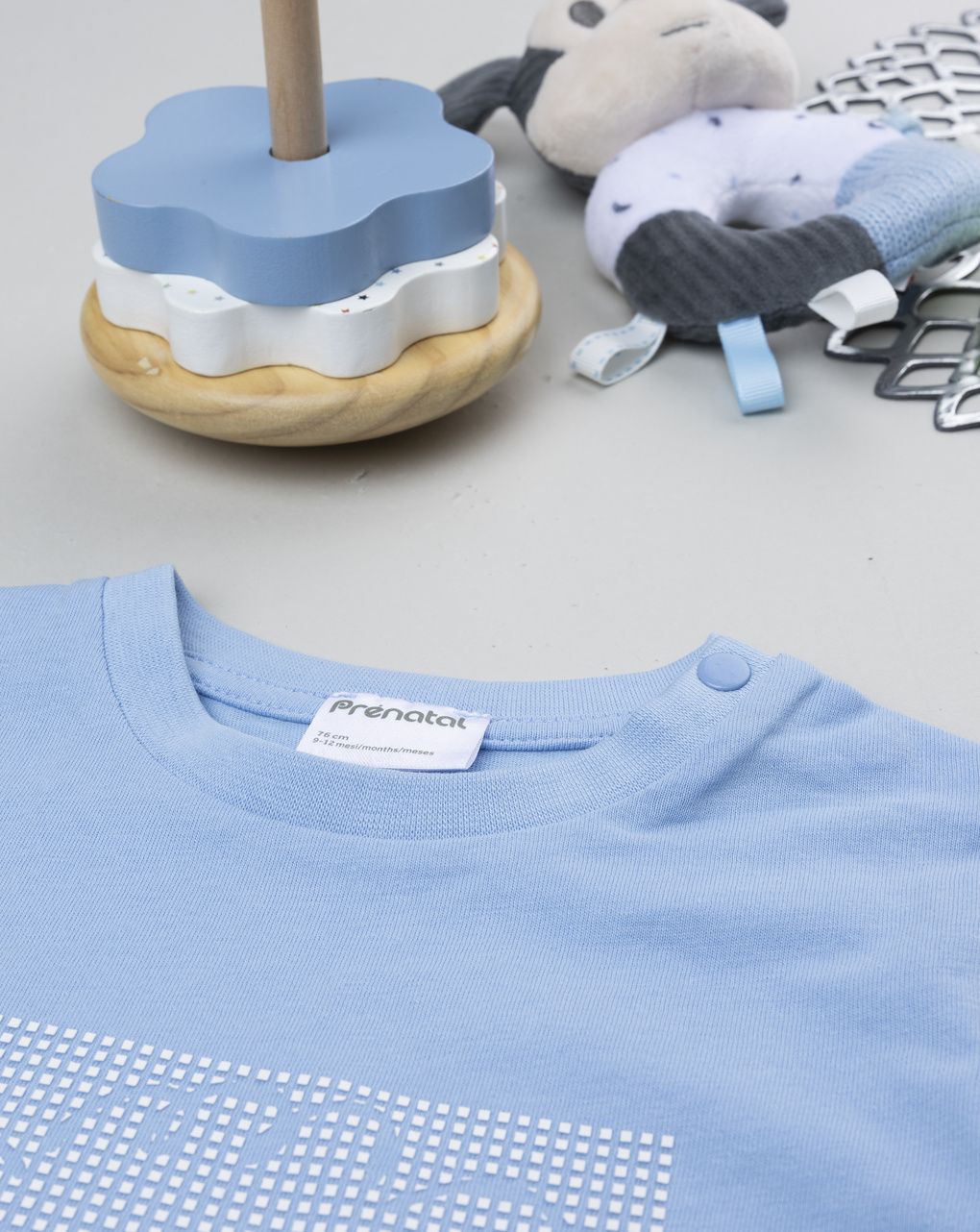 T-shirt bimbo azzurra stampa rilievo - immagine 5